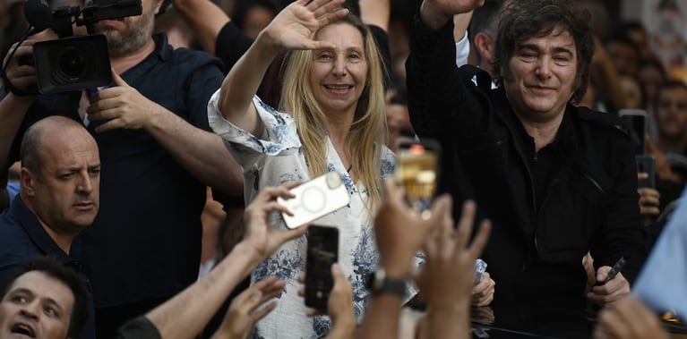 Javier Milei y su hermana Karina.