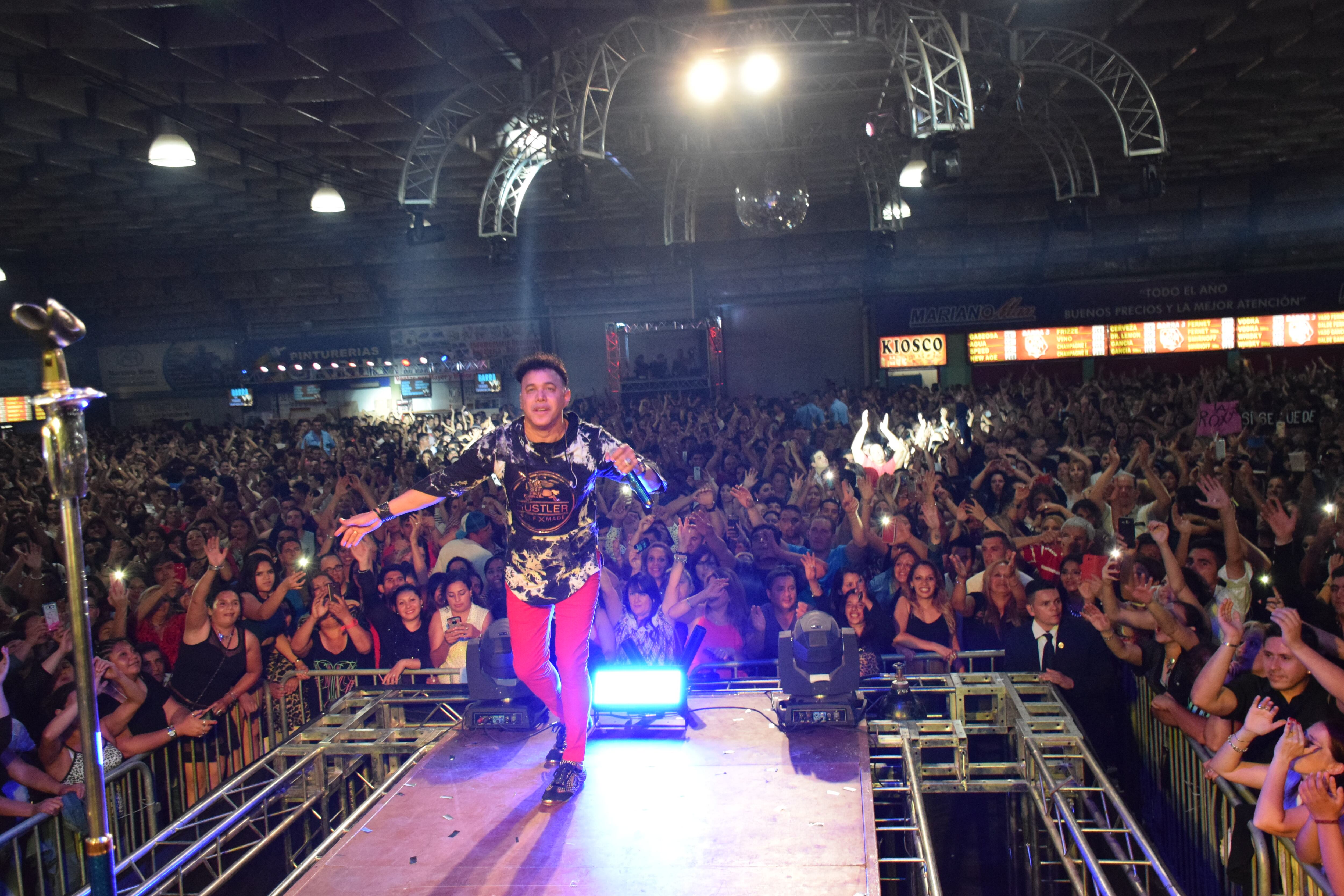 Jean Carlos presentó su baile del recuerdo / Fotos: Maxi López, Cuarteteando.com