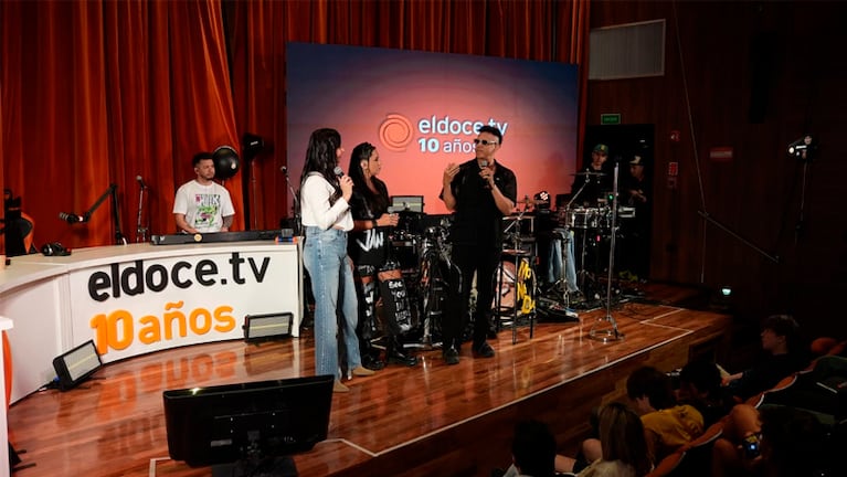 Jean Carlos y Vane Velázquez en ElDoce.tv Day.