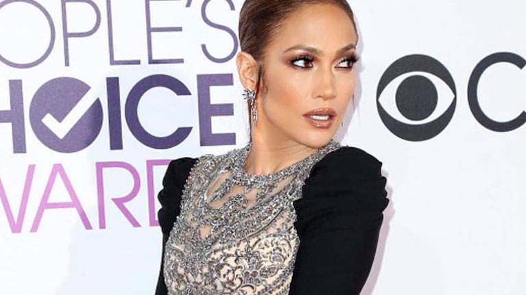 Jennifer Lopez calentó las redes sociales.