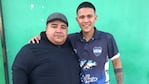 Jeremías Maldonado junto a su papá Ricardo, el DT del equipo.