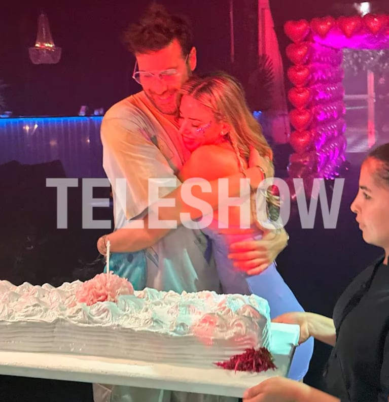 Jésica Cirio celebró su cumpleaños y su novio Elías Piccirillo le hizo una propuesta romántica.