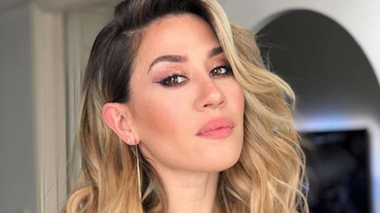 Jimena Barón indecisa en las redes sociales.