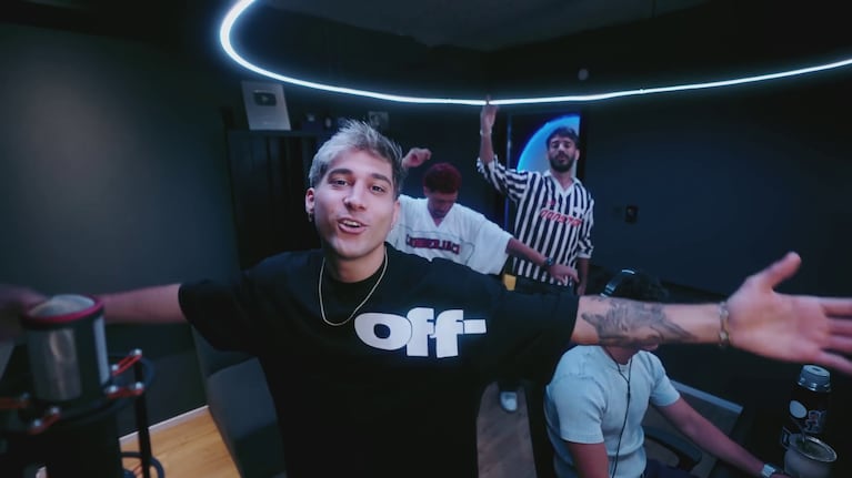 Joaco Martin se sumó a la canción "Típica argentina" y le agregó tunga tunga.