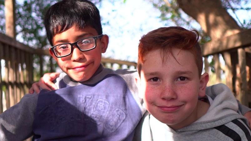 Joaquín y Josué, protagonistas de una lección de vida en Arroyito.