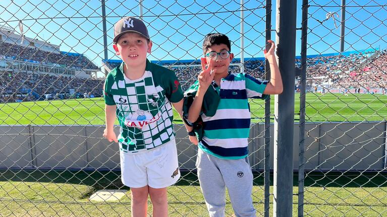 Joaquín y Josué pudieron ver a Los Pumas en San Juan.
