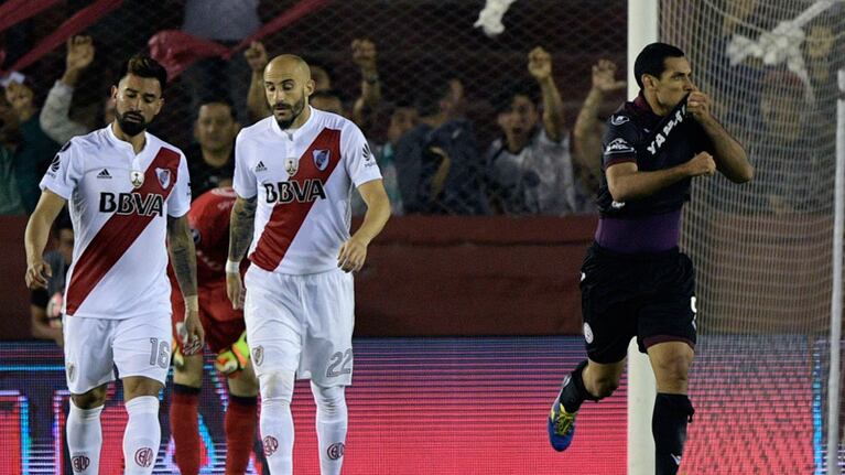 José Sand festeja y Rojas y Pinola lo sufren.
