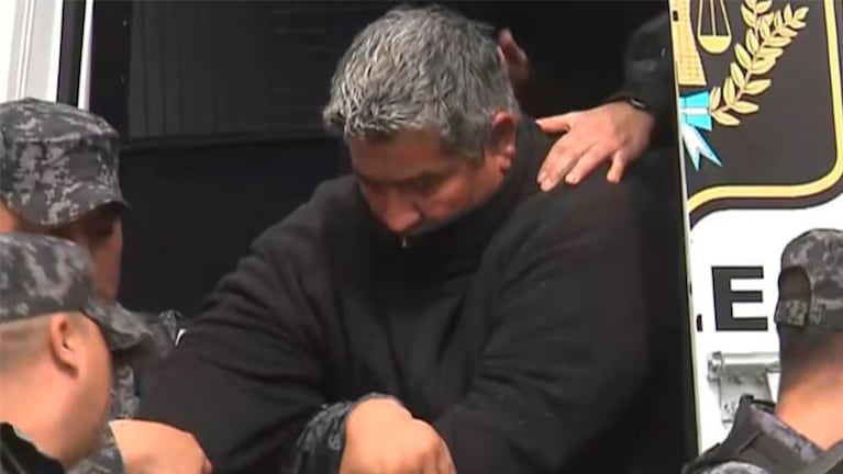 José Villarreal al ser trasladado a declarar en Tribunales de Deán Funes.