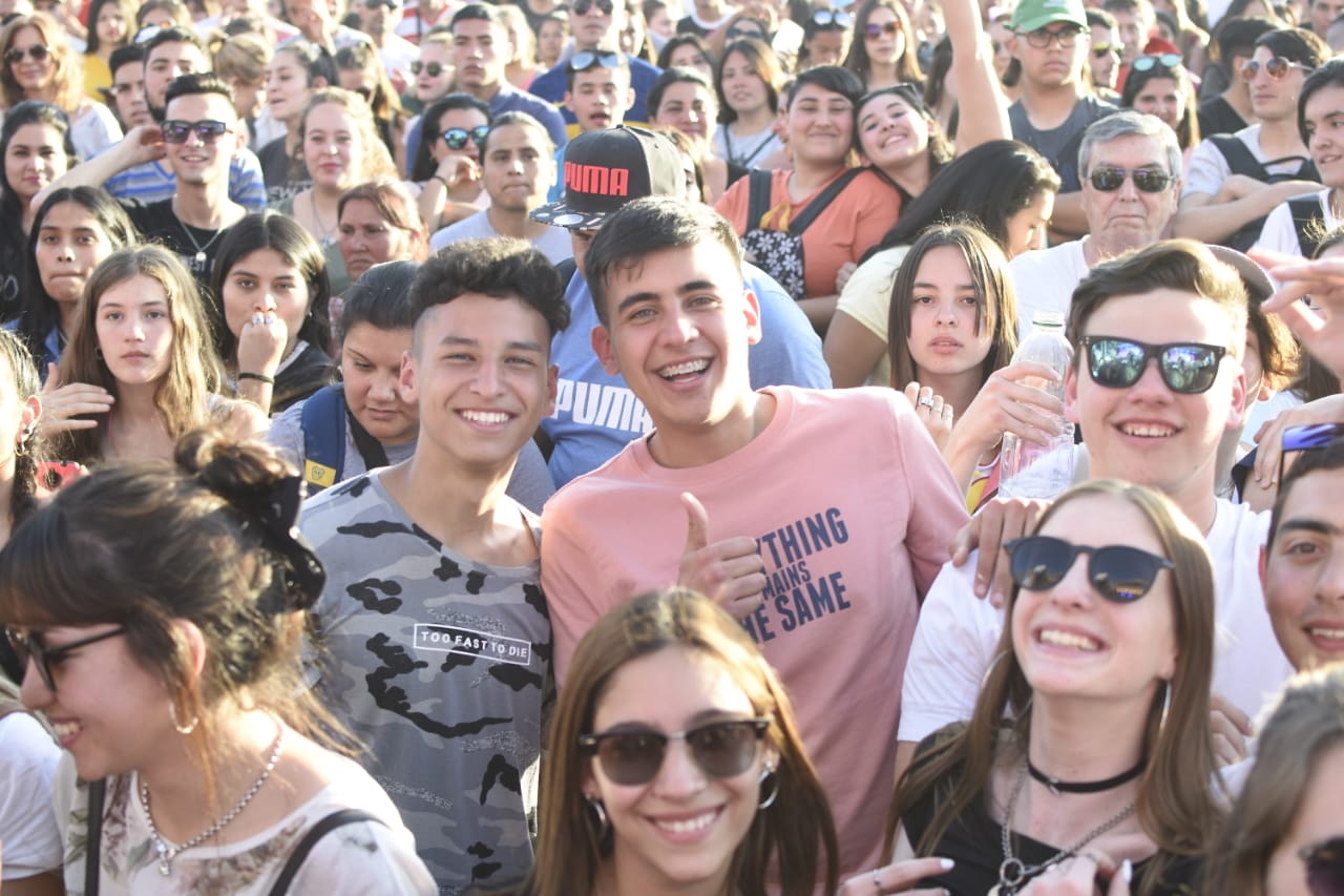 Jóvenes, estudiantes y familias coparon la villa serrana para celebrar su día. Foto: Lucio Casalla/ElDoce.tv