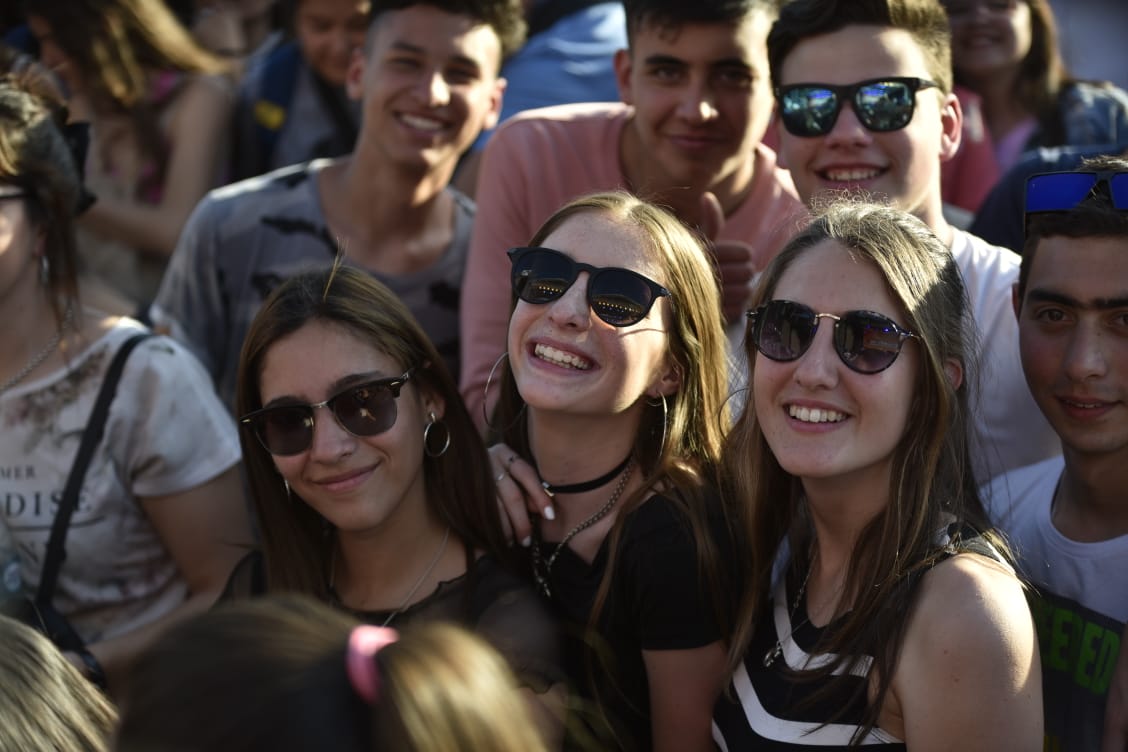 Jóvenes, estudiantes y familias coparon la villa serrana para celebrar su día. Foto: Lucio Casalla/ElDoce.tv