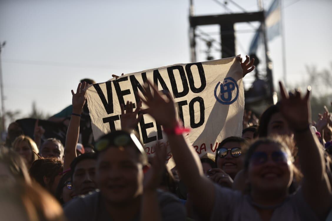 Jóvenes, estudiantes y familias coparon la villa serrana para celebrar su día. Foto: Lucio Casalla/ElDoce.tv