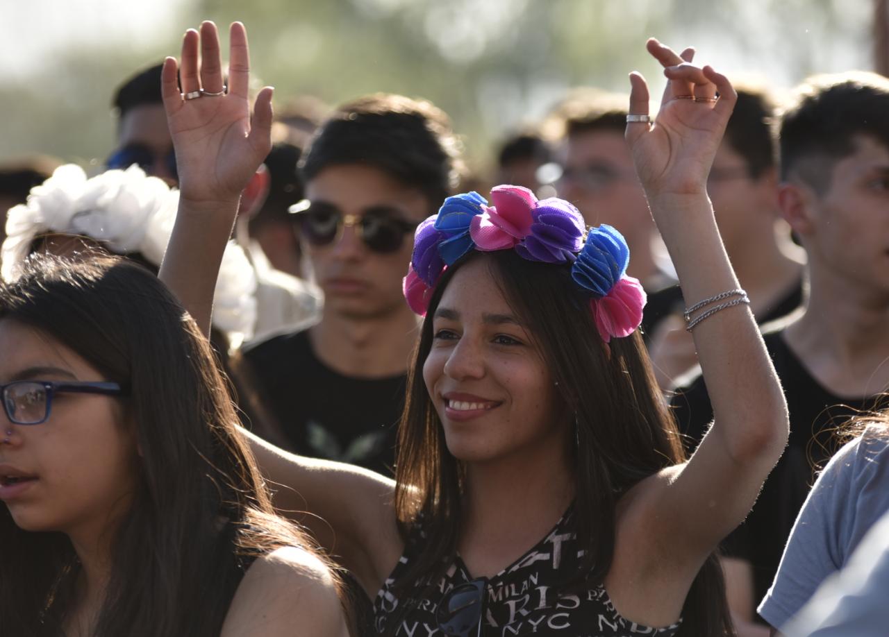 Jóvenes, estudiantes y familias coparon la villa serrana para celebrar su día. Foto: Lucio Casalla/ElDoce.tv