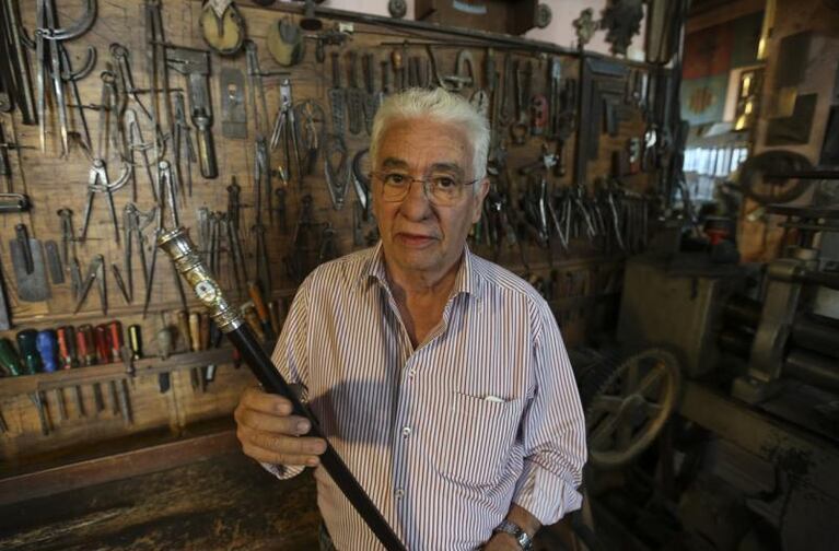 Juan Pallarols explicó cómo es el nuevo bastón de mando