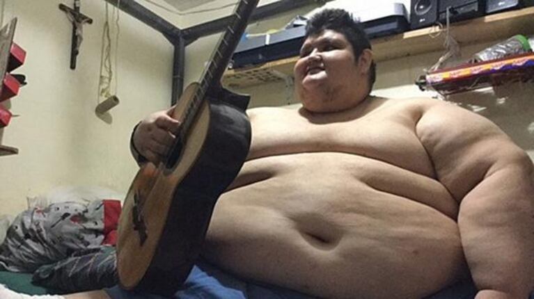 Juan Pedro pesa 500 kilos y sufre varias enfermedades.