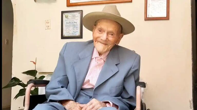 Juan Vicente Pérez Mora iba a cumplir 115 años en mayo. (Foto: gentileza La Nación).