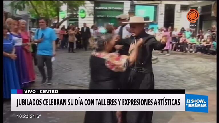 Jubilados celebran con arte y talleres