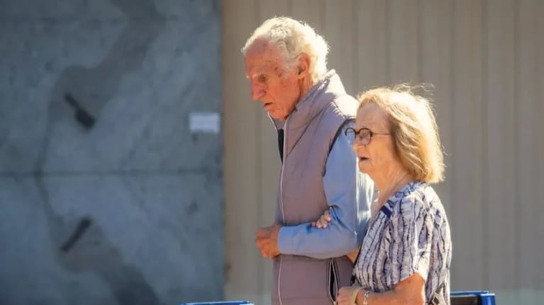 Jubilados y pensionados cobrarán el medio aguinaldo en junio.
