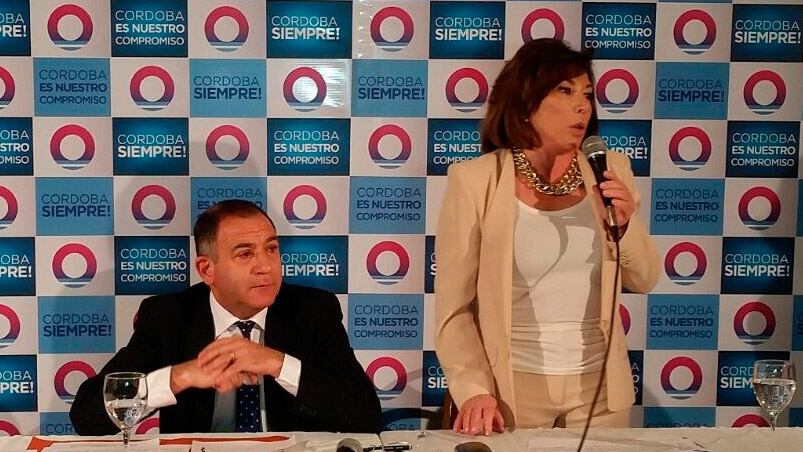 Juez y Olga Riutort presentan su fórmula para pelear la intendencia. 