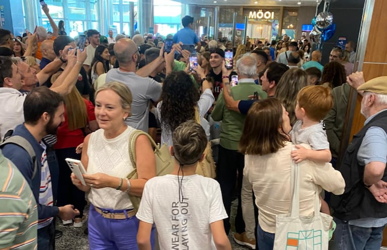 Julián Álvarez apenas aterrizó en Córdoba. Foto: El Doce. 