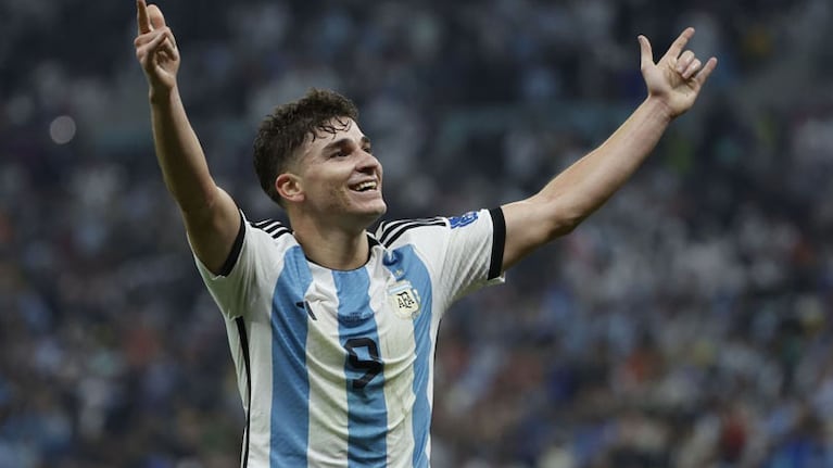 Julián Álvarez es el cuarto cordobés nominado al Balón de Oro.