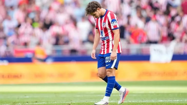 Julián Álvarez fue abucheado y silbado en el partido ante Villarreal.
