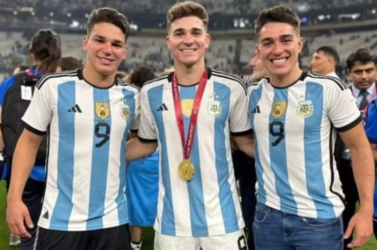 Julián Álvarez va a ser tío por primera vez y celebró la llegada de otro bebé a la familia: “Primito/a”