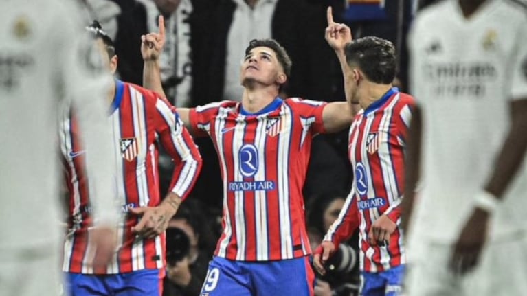 Julián Álvarez y las razones de su festejo particular.