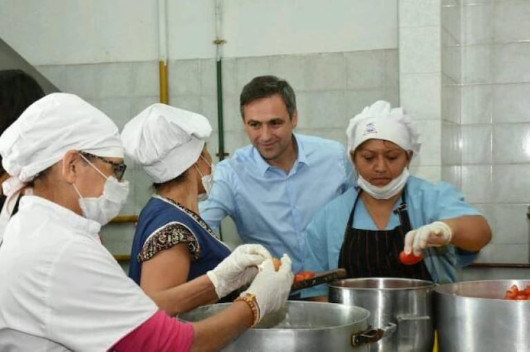 Juliana Awada visitó un comedor comunitario en Córdoba