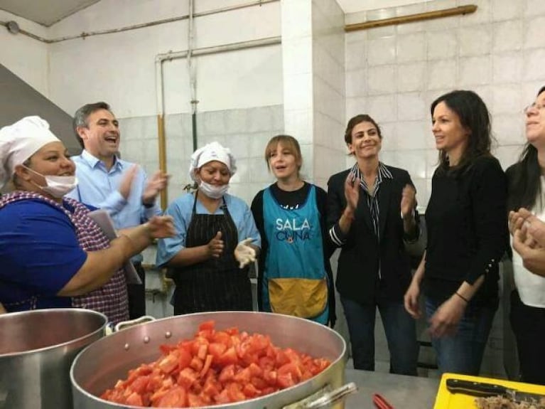 Juliana Awada visitó un comedor comunitario en Córdoba