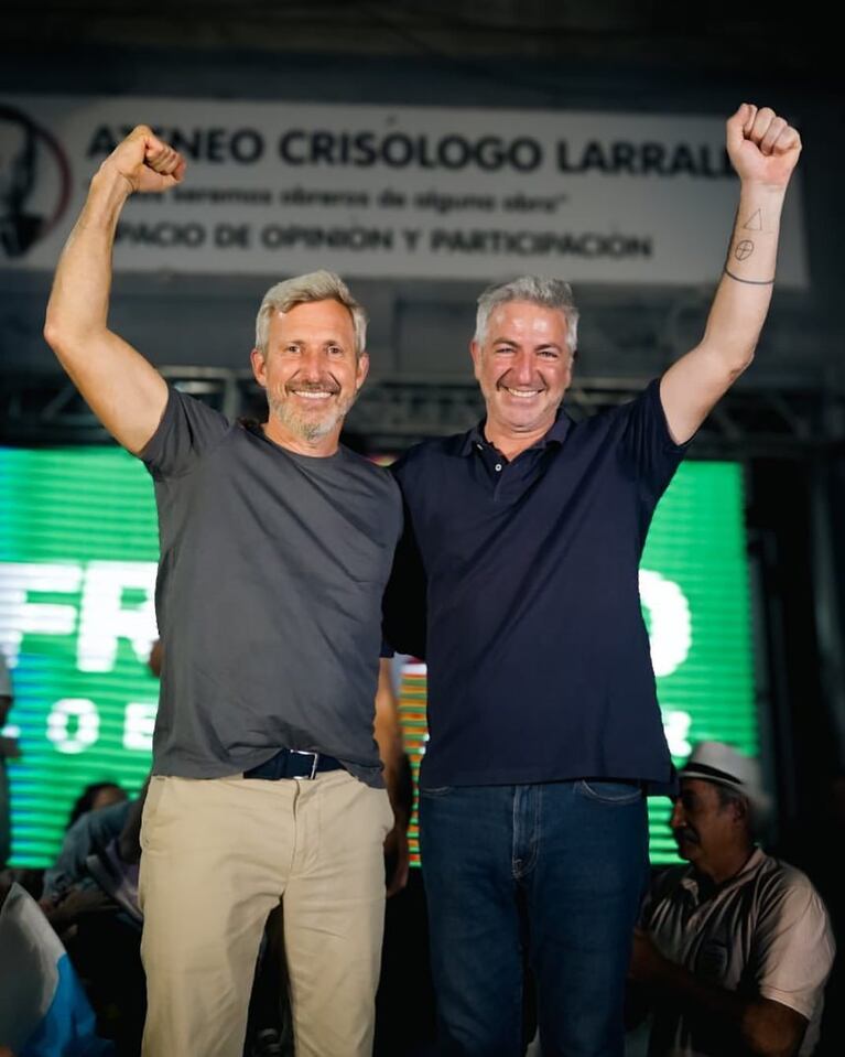Junto con el gobernador Rogelio Frigerio. Ruiz Orrico está a cargo del Instituto portuario provincial. (Foto: Instagram jruizorrico)
