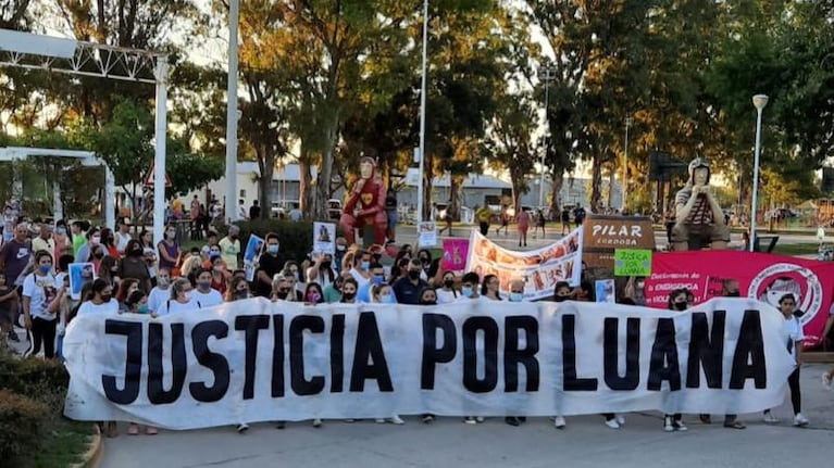 "Justicia por Luana" resonó en todas las esquinas de Pilar. Foto: Periódico Día Siete.
