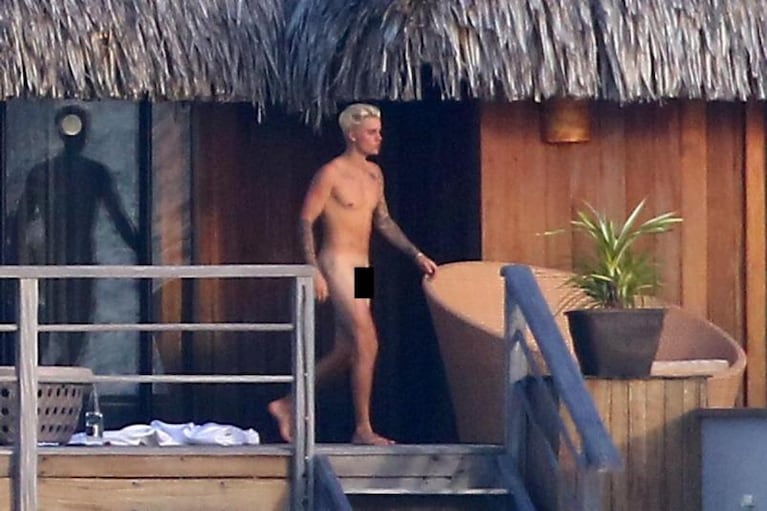 Justin Bieber se paseó totalmente desnudo por la playa