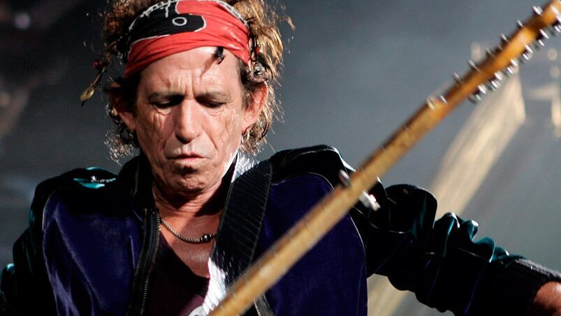 Keith Richards a los 71 años confesó ser adicto a las drogas. Foto: web.