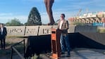 Kempes presenció la inauguración de la escultura en su honor.