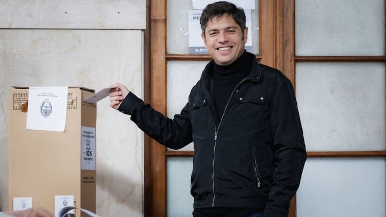 Kicillof al momento de votar.
