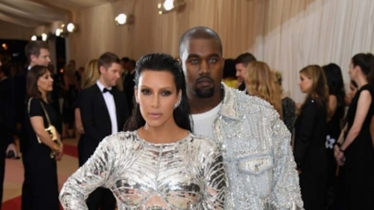 Kim Kardashian y Kanye West, exhuberantes.