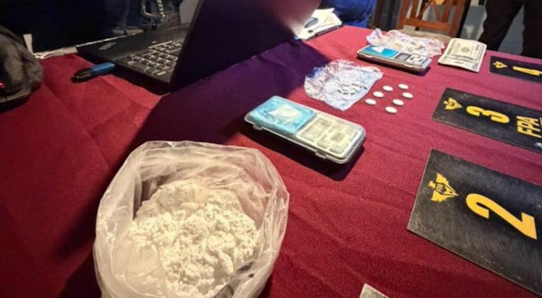 Kiosco, delivery y tres detenidos: cayó una banda que vendía cocaína y marihuana en Córdoba