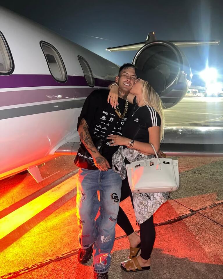 L-Gante le hizo un increíble regalo para San Valentín. Imagen subida a Instagram por @wanda_nara (INSTAGRAM).