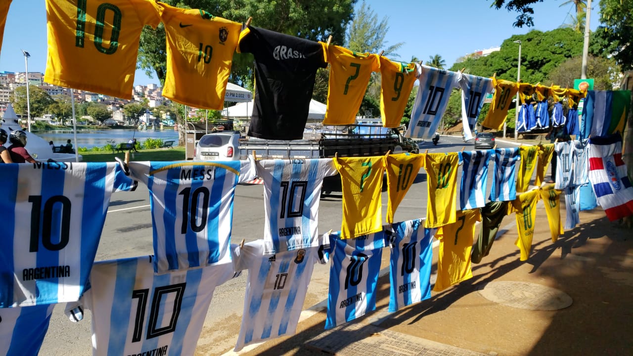 La 10 de Messi es la camiseta más buscada en Salvador de Bahía.