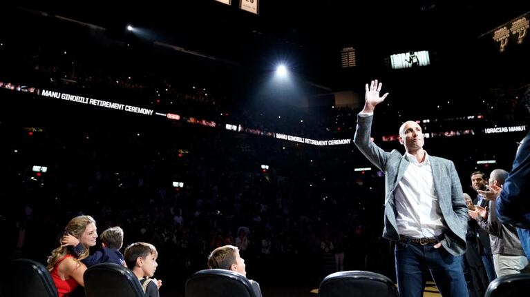 La 20 de Manu estará para siempre en el estadio de los Spurs.
