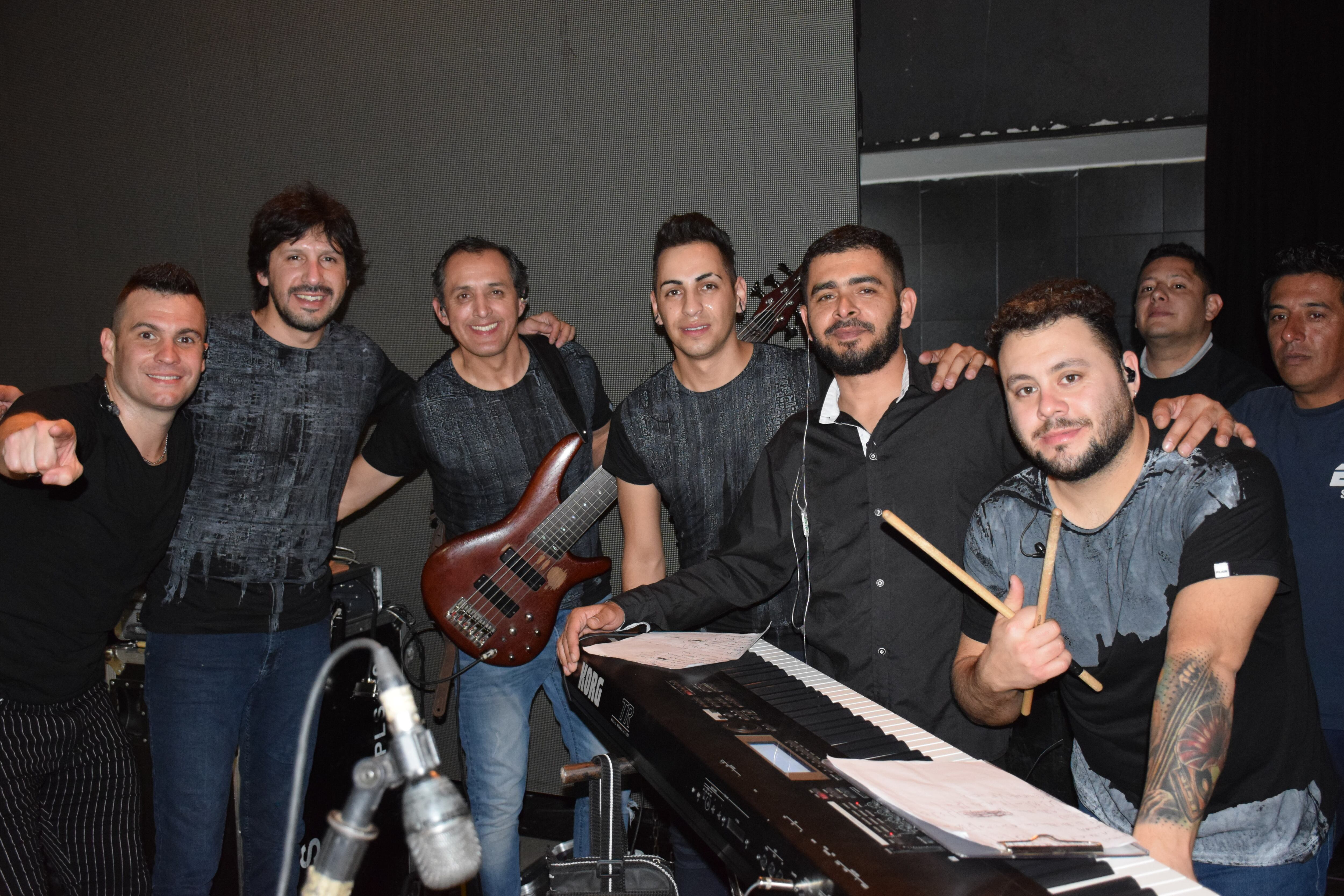 La 21 hizo bailar a todos en la Sala.