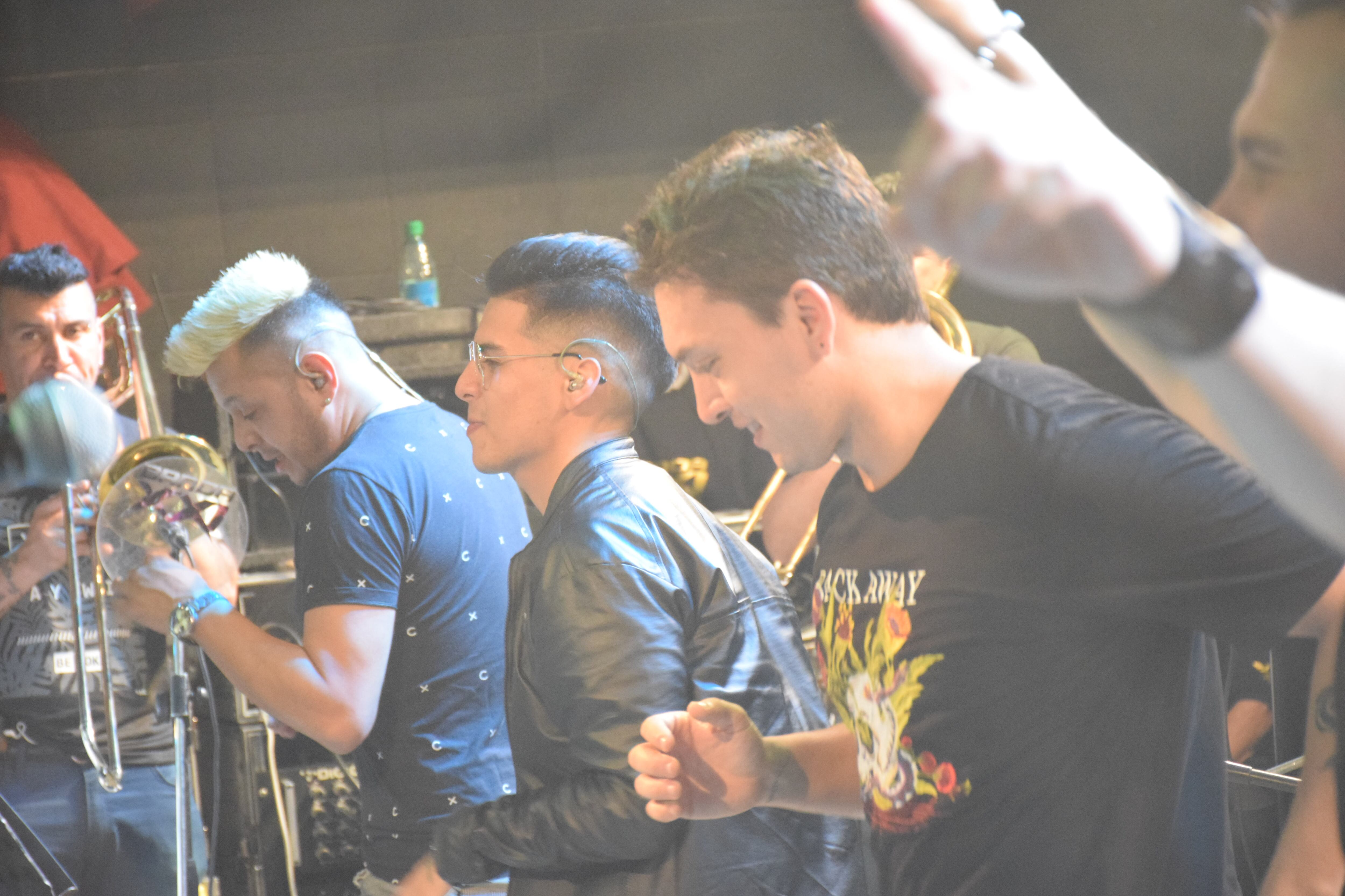La 21 hizo bailar a todos en la Sala.