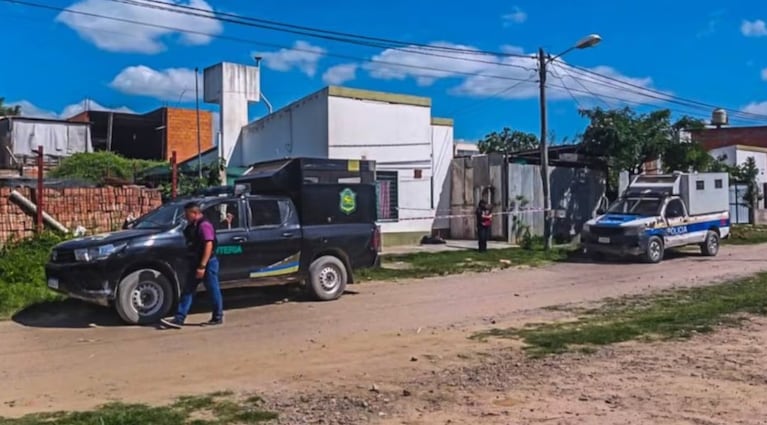 La aberrante escena fue descubierta por los hijos de la mujer.