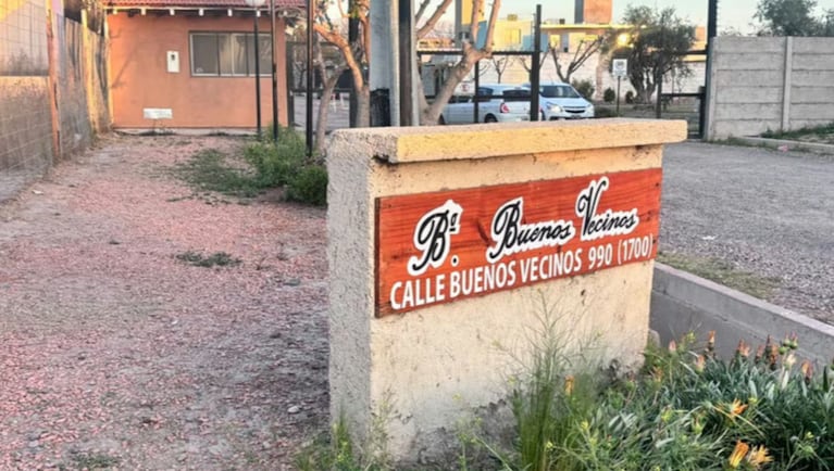 La abuela y el nieto murieron tras caer a un pozo ciego.