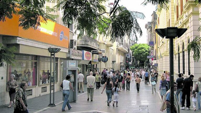La actividad comercial será normal hasta las 14 horas. 