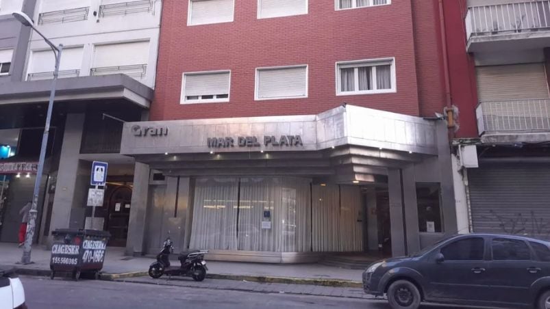 La adolescente cayó al patio interno del hotel céntrico. 