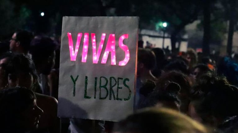 La adolescente estuvo a punto de morir pero sigue luchando por justicia.