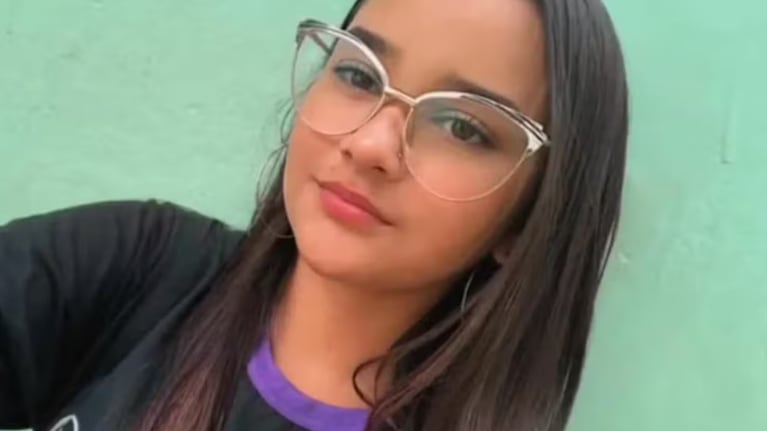 La adolescente murió tras electrocutarse con la planchita.