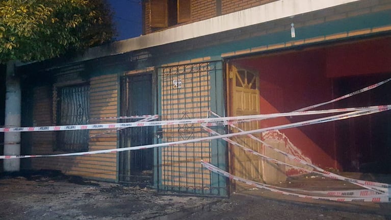 La adolescente y el bebé estaban en el primer piso de la casa.