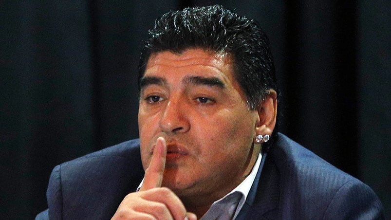 La agitada vida de Maradona le complica bajar unos kilos. Foto: Archivo / Clarín.